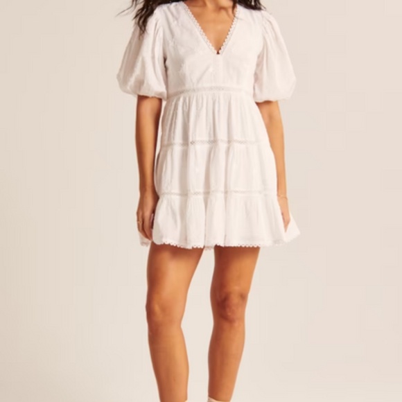 Abercrombie & Fitch Dresses & Skirts - Abercrombie & Fitch Broderie Mini Dress